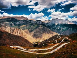 自驾游路线查询,自驾游路线推荐探寻中国最美公路，感受大自然的壮丽与神秘！