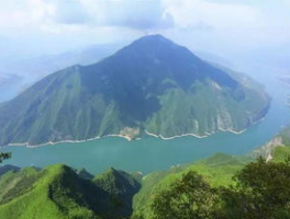 三峡旅游路线,探秘三峡：一条绝美的旅游路线，让你领略无尽的自然风光
